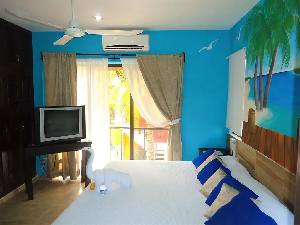 El Acuario Hotel Playa del Carmen 3*,