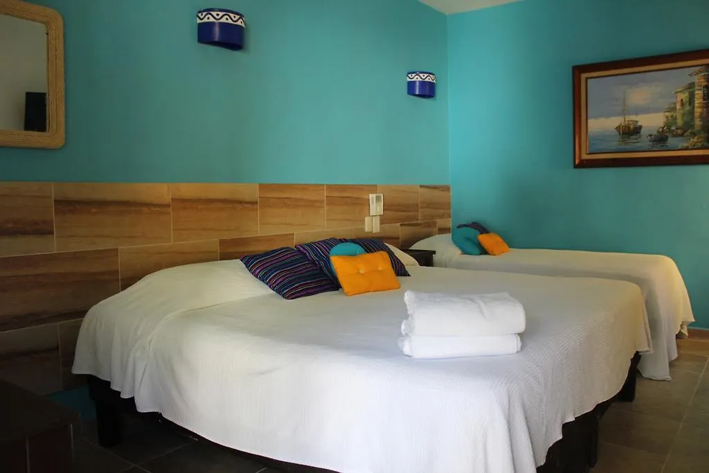 El Acuario Hotel Playa del Carmen 3*,